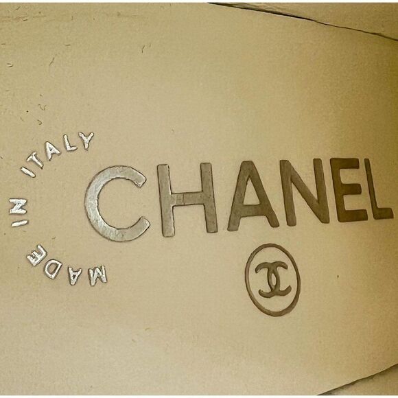 Authentic CHANEL 2022 Chelsea Ivory CC Logo Block Heel Ankle Boots Size … - Picture 12 of 17